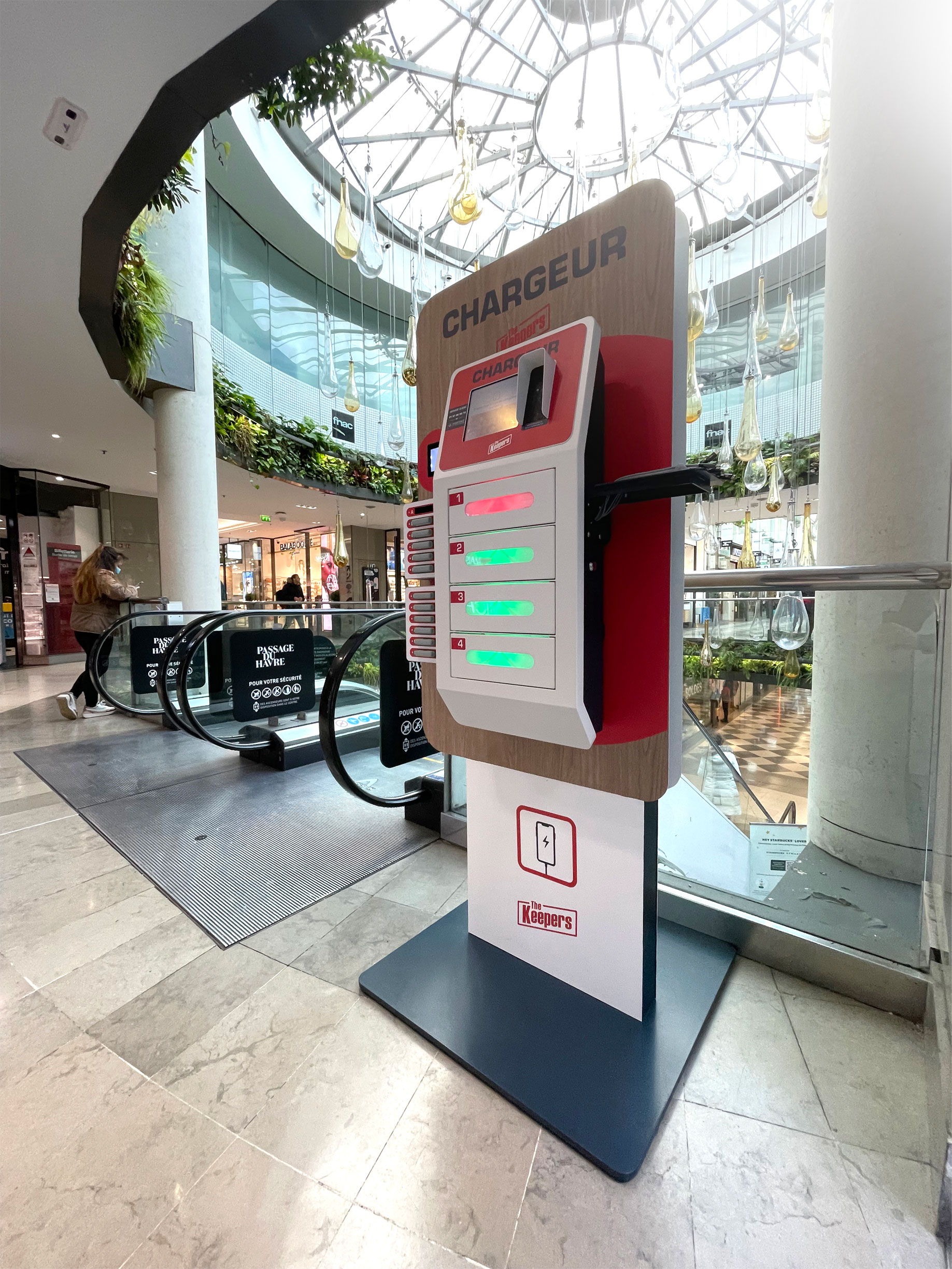 Self-service mobile battery borrowing service - Passage du Havre